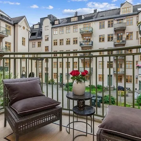 The Crown Jewel Of Luxury In Centre !