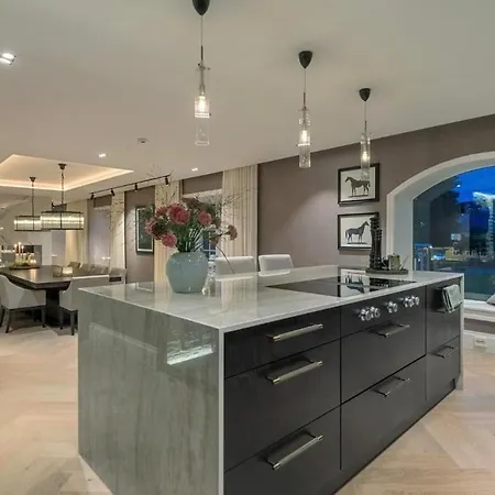 Lejlighed The Crown Jewel Of Luxury In Centre !