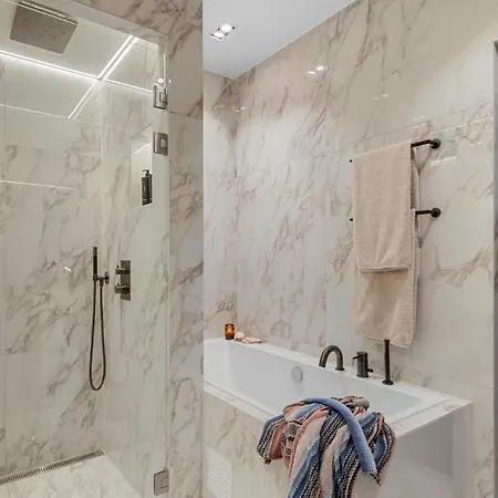 The Crown Jewel Of Luxury In Centre !