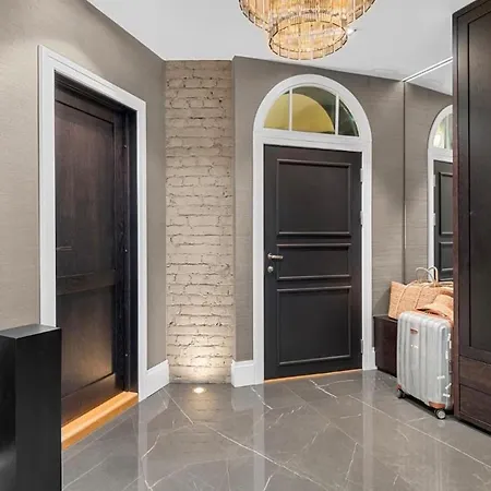 Lejlighed The Crown Jewel Of Luxury In Centre ! *